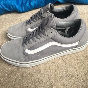 GREY OLDSCHOOL VANS!!